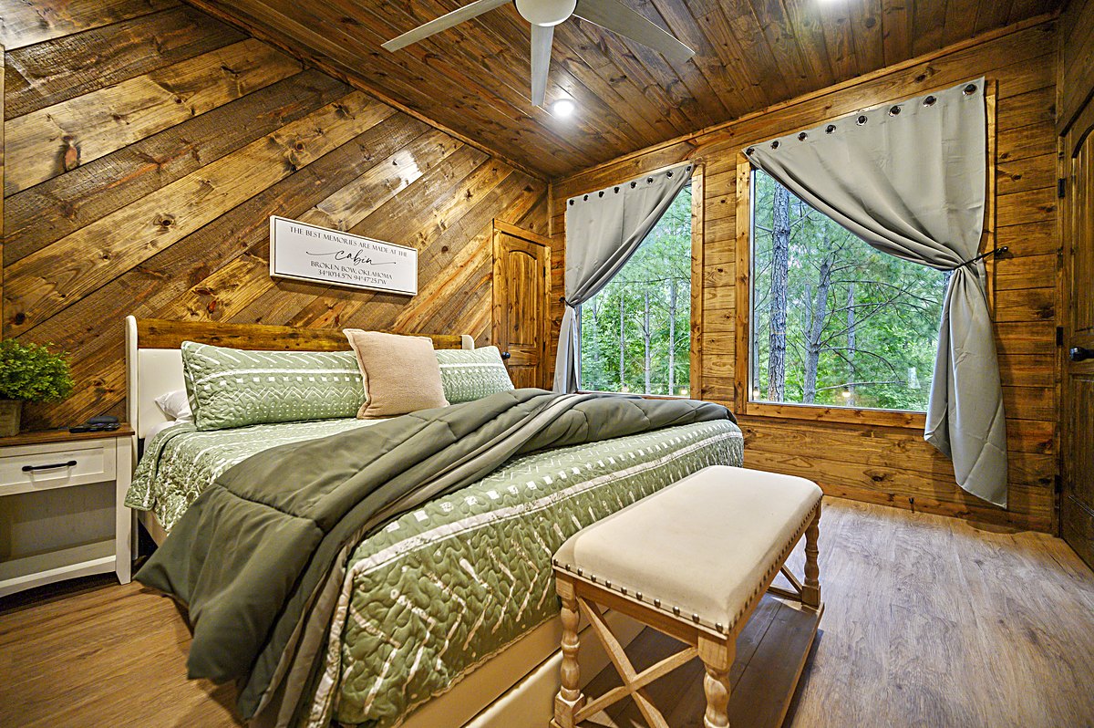 Second king bedroom